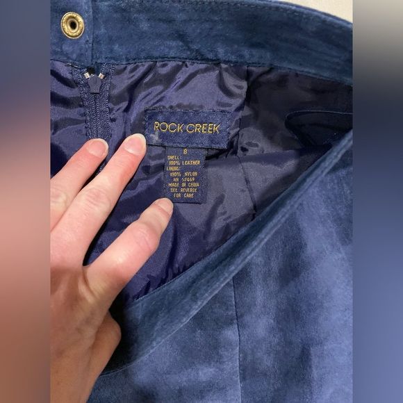 Rock Creek genuine leather vintage skirt. Size 8 with golden button and zipper - Picture 4 of 5